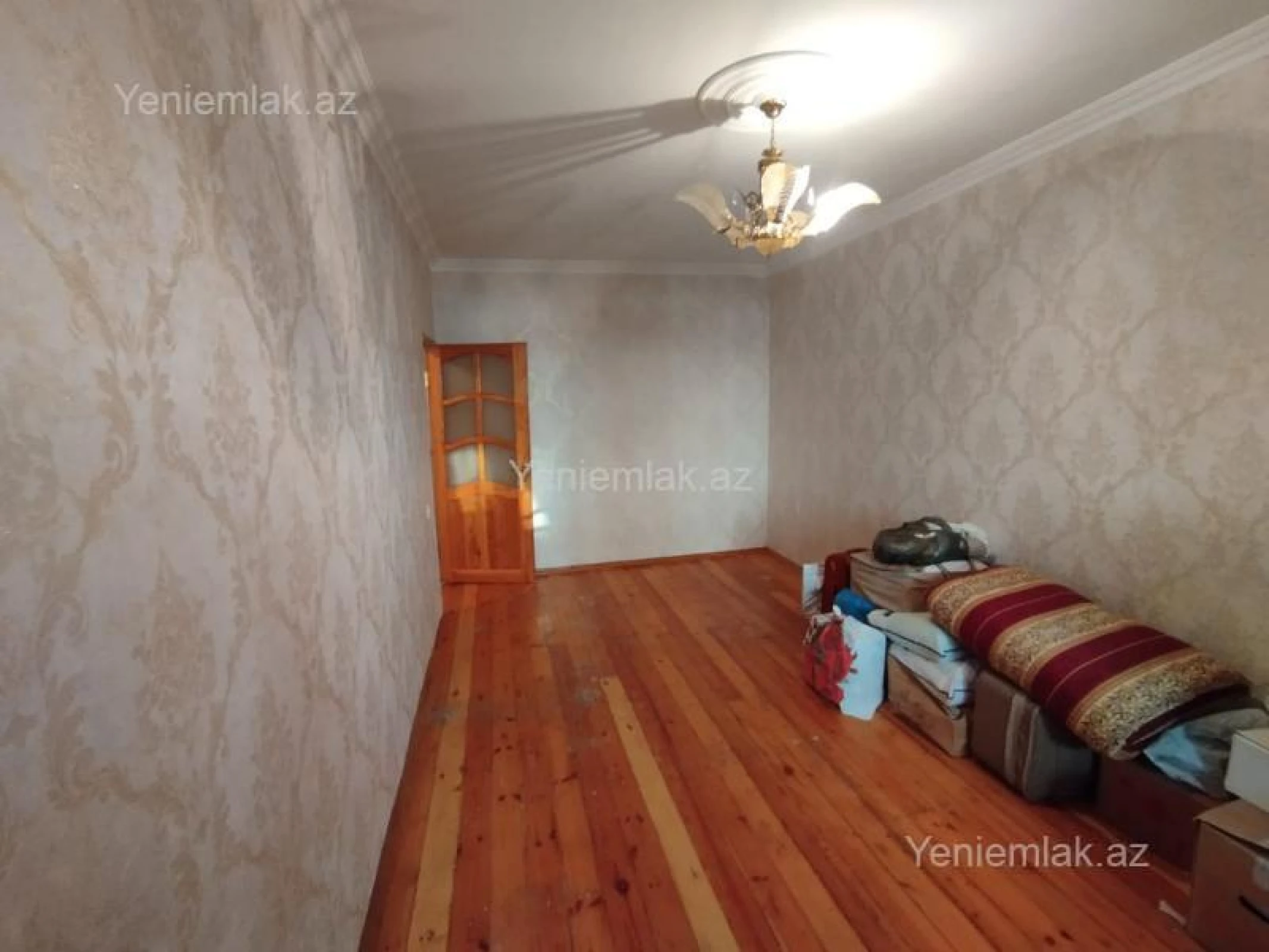 Satılır 3 otaqlı köhnə tikili 75 m²