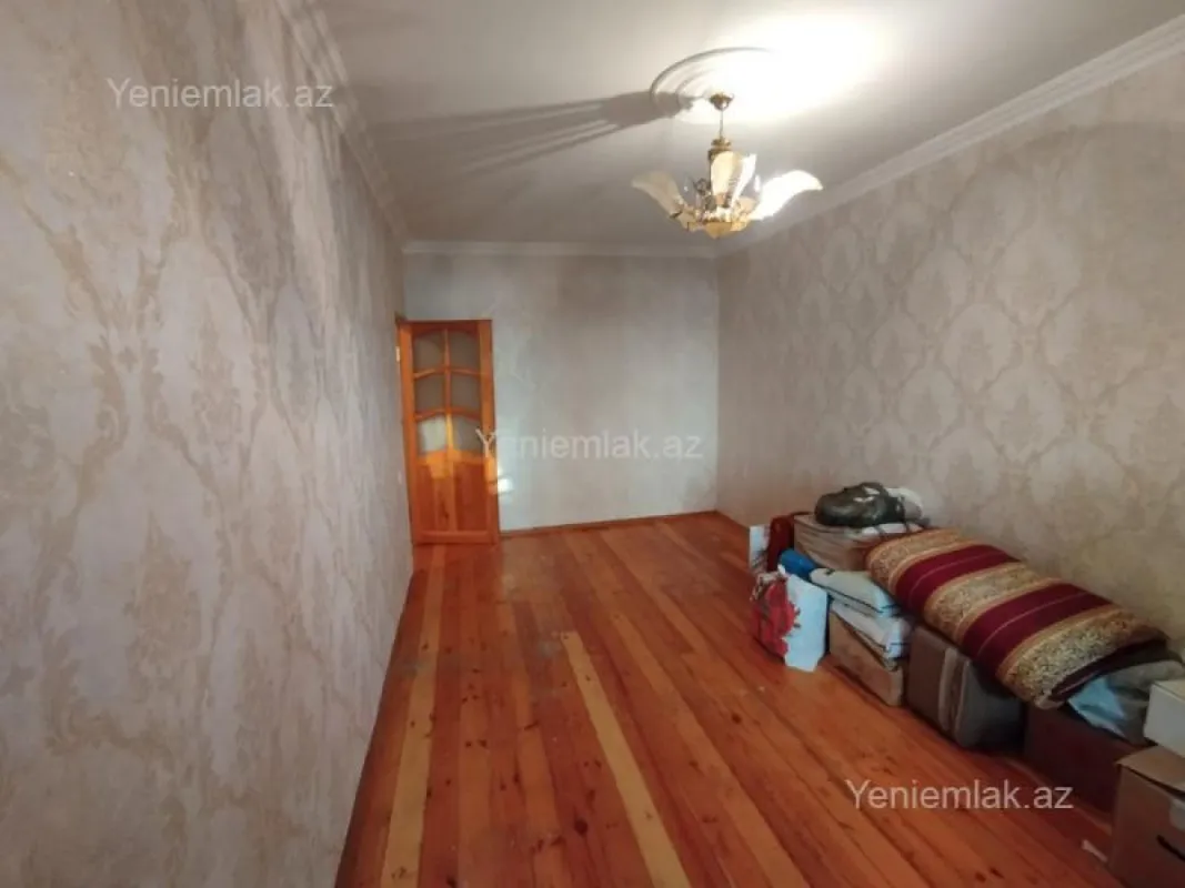 Satılır 3 otaqlı köhnə tikili 75 m²