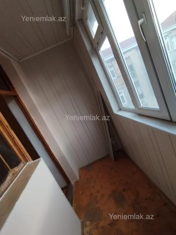 Satılır 3 otaqlı köhnə tikili 75 m²