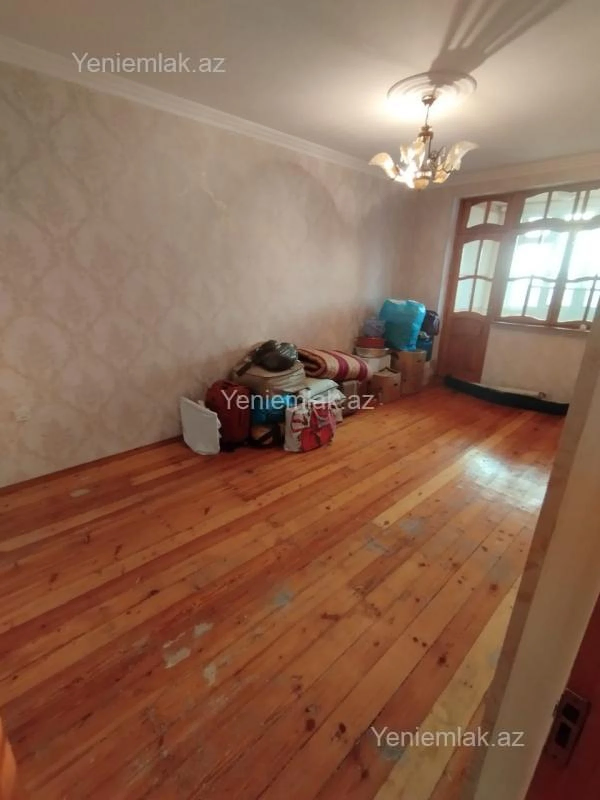 Satılır 3 otaqlı köhnə tikili 75 m²