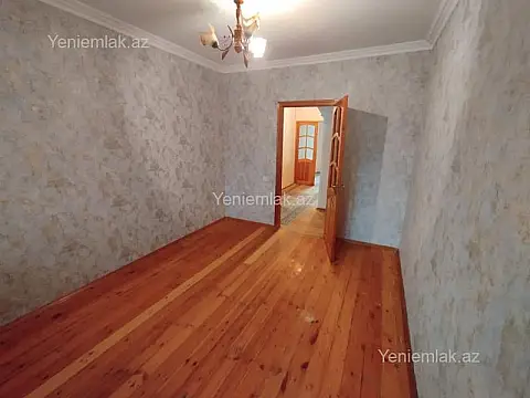 Satılır 3 otaqlı köhnə tikili 75 m²