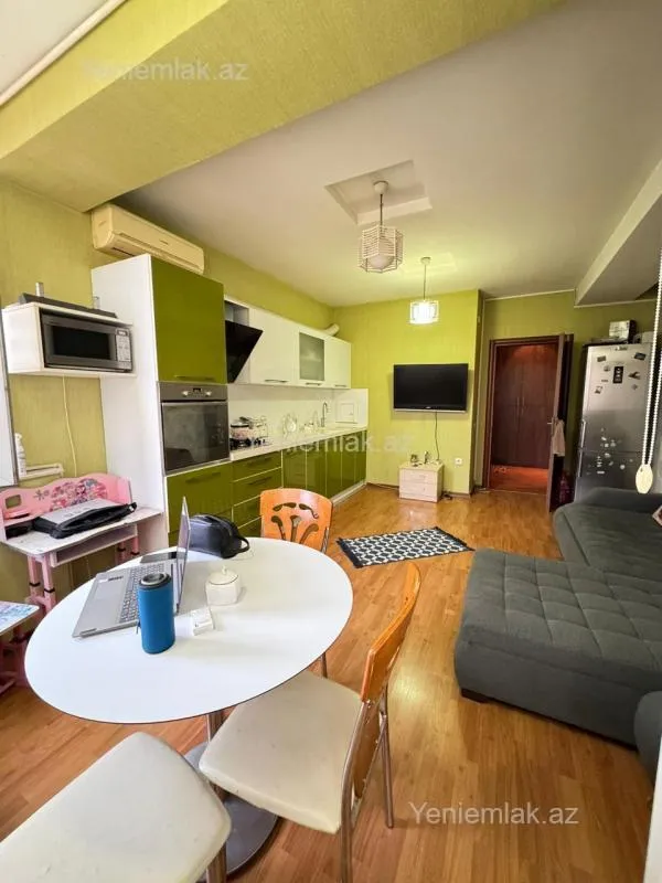 Satılır 2 otaqlı yeni tikili 60 m²