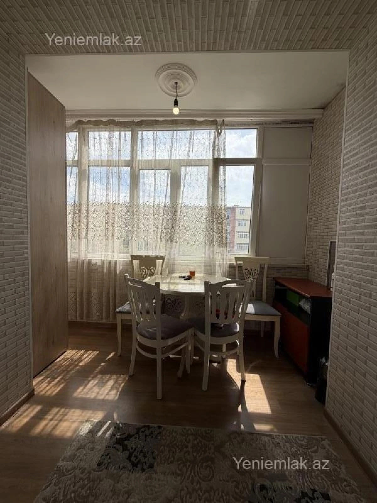 Satılır 1 otaqlı köhnə tikili 40 m²