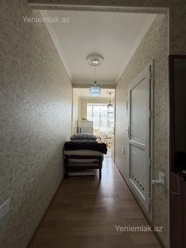 Satılır 1 otaqlı köhnə tikili 40 m²