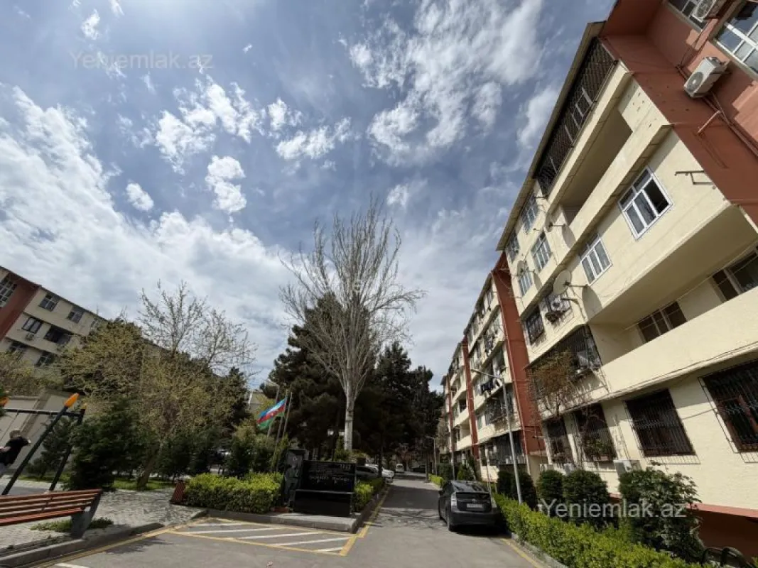 Satılır 1 otaqlı köhnə tikili 40 m²