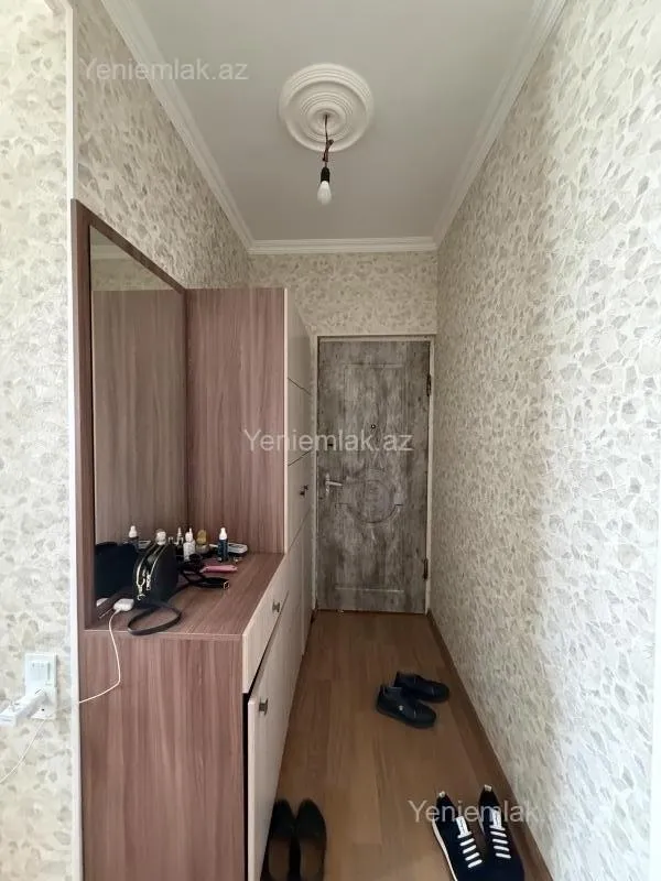 Satılır 1 otaqlı köhnə tikili 40 m²
