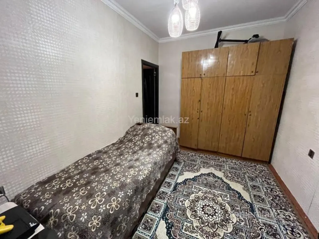 Satılır 3 otaqlı köhnə tikili 68 m²