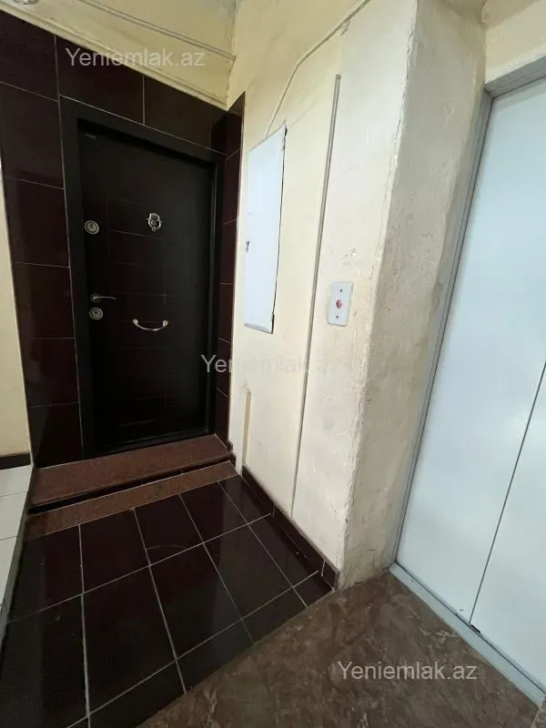 Satılır 3 otaqlı köhnə tikili 68 m²