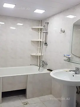 Satılır 2 otaqlı köhnə tikili 65 m²