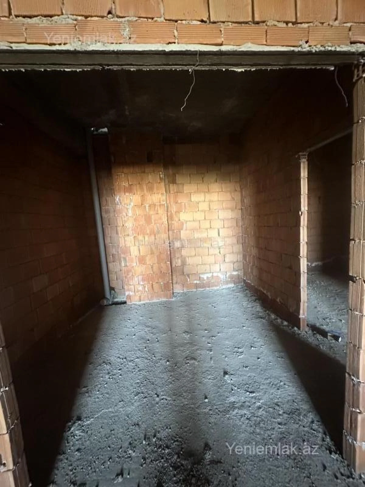 Satılır 2 otaqlı yeni tikili 82 m²