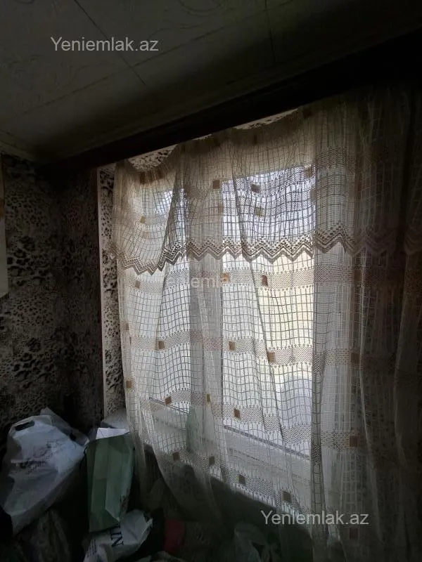 Satılır 2 otaqlı köhnə tikili 35 m²