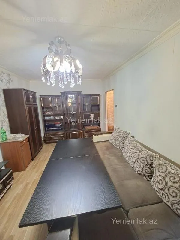 Satılır 2 otaqlı köhnə tikili 35 m²