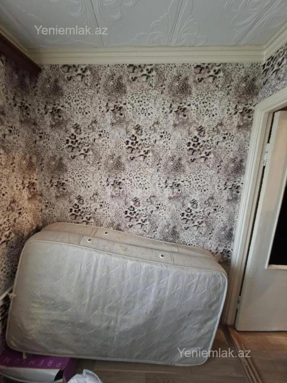 Satılır 2 otaqlı köhnə tikili 35 m²