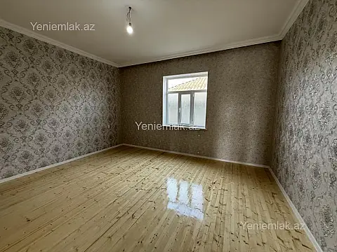 Satılır 4 otaqlı həyət evi 140 m²