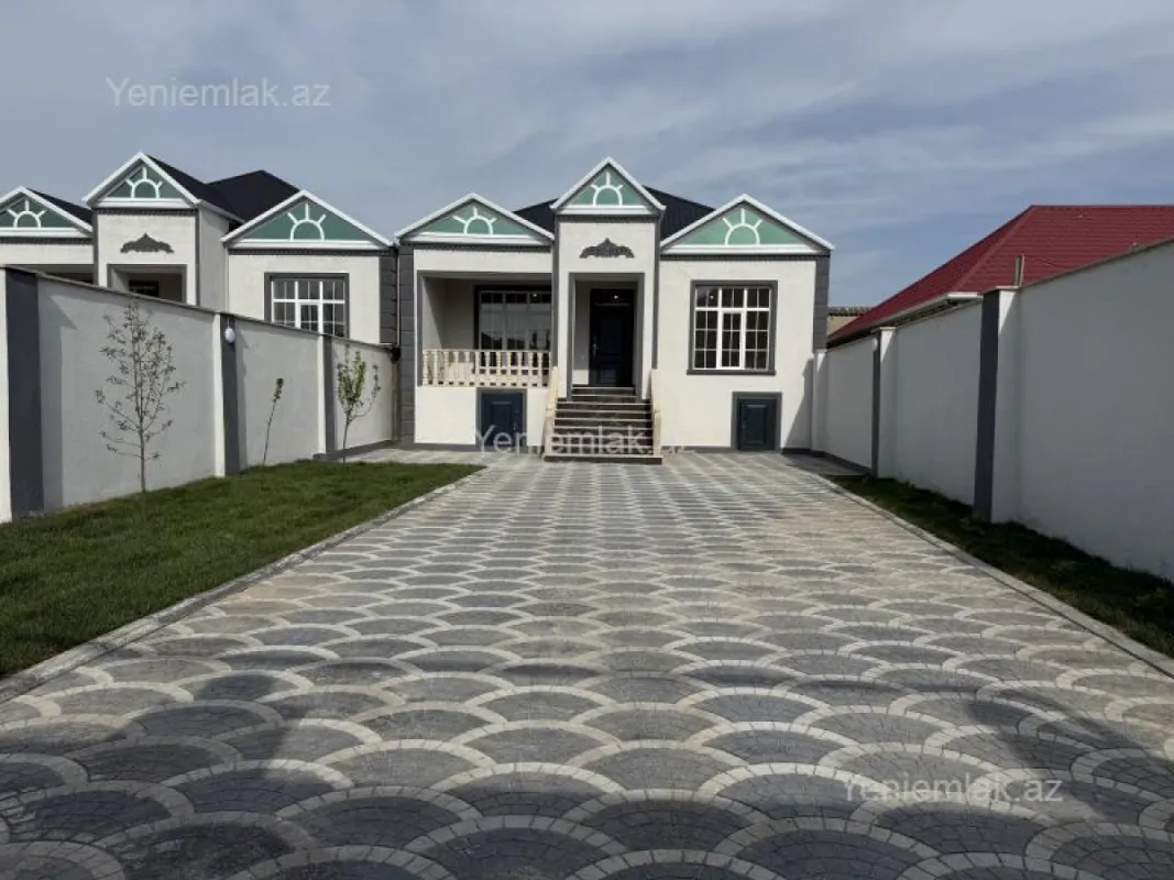Satılır 4 otaqlı həyət evi 140 m²