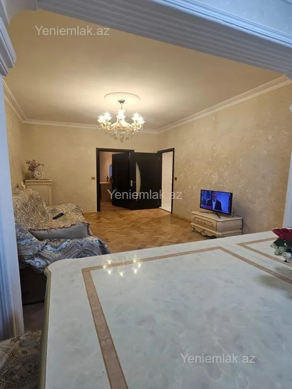 Satılır 2 otaqlı köhnə tikili 50 m²