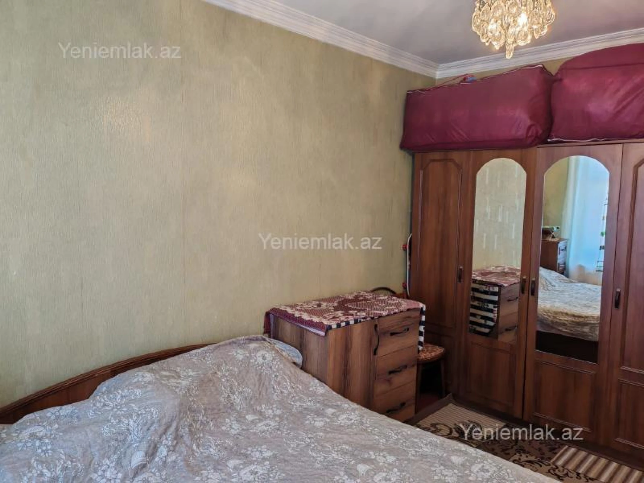 Satılır 2 otaqlı köhnə tikili 62 m²