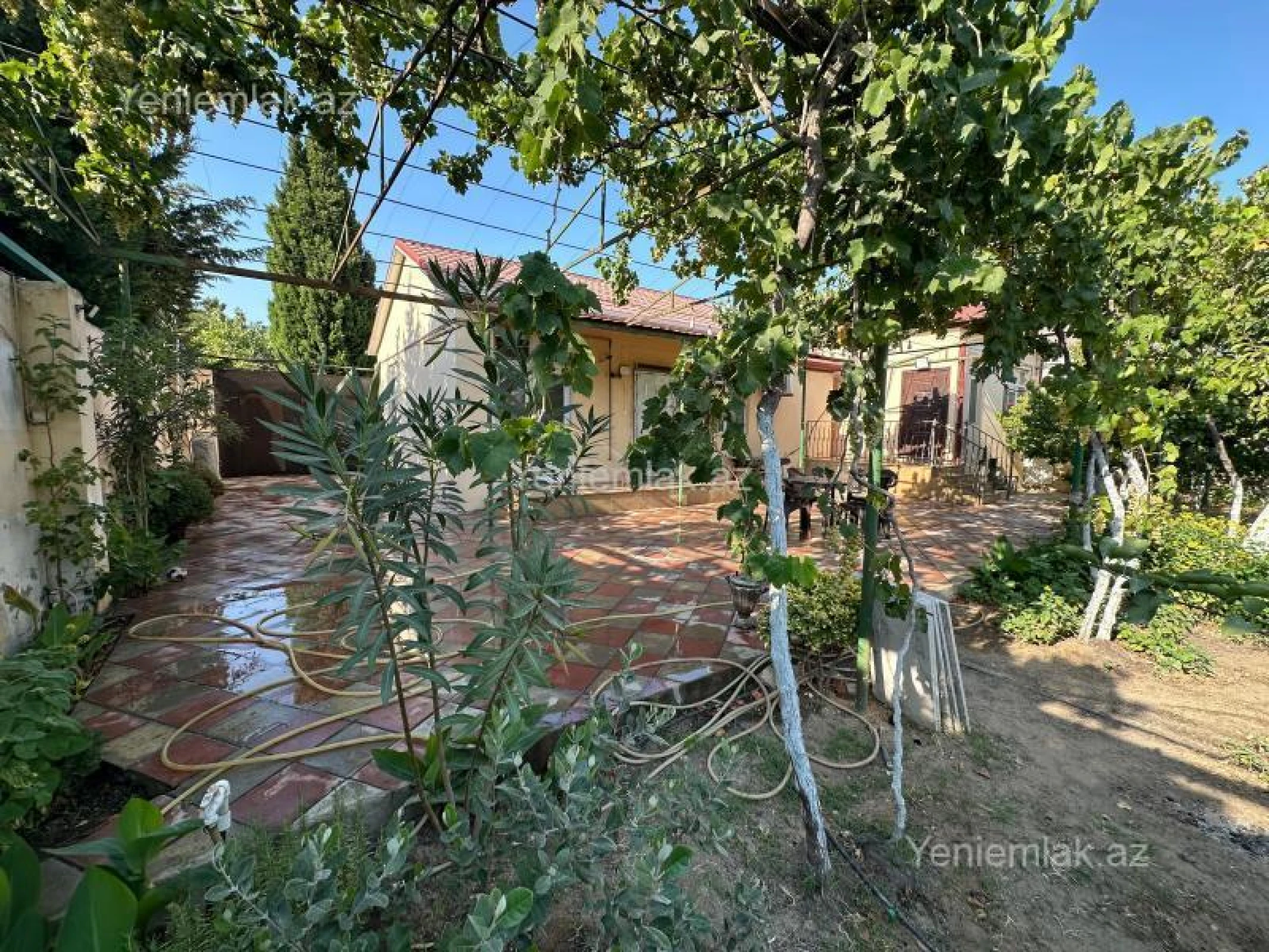 Satılır 5 otaqlı həyət evi 120 m²