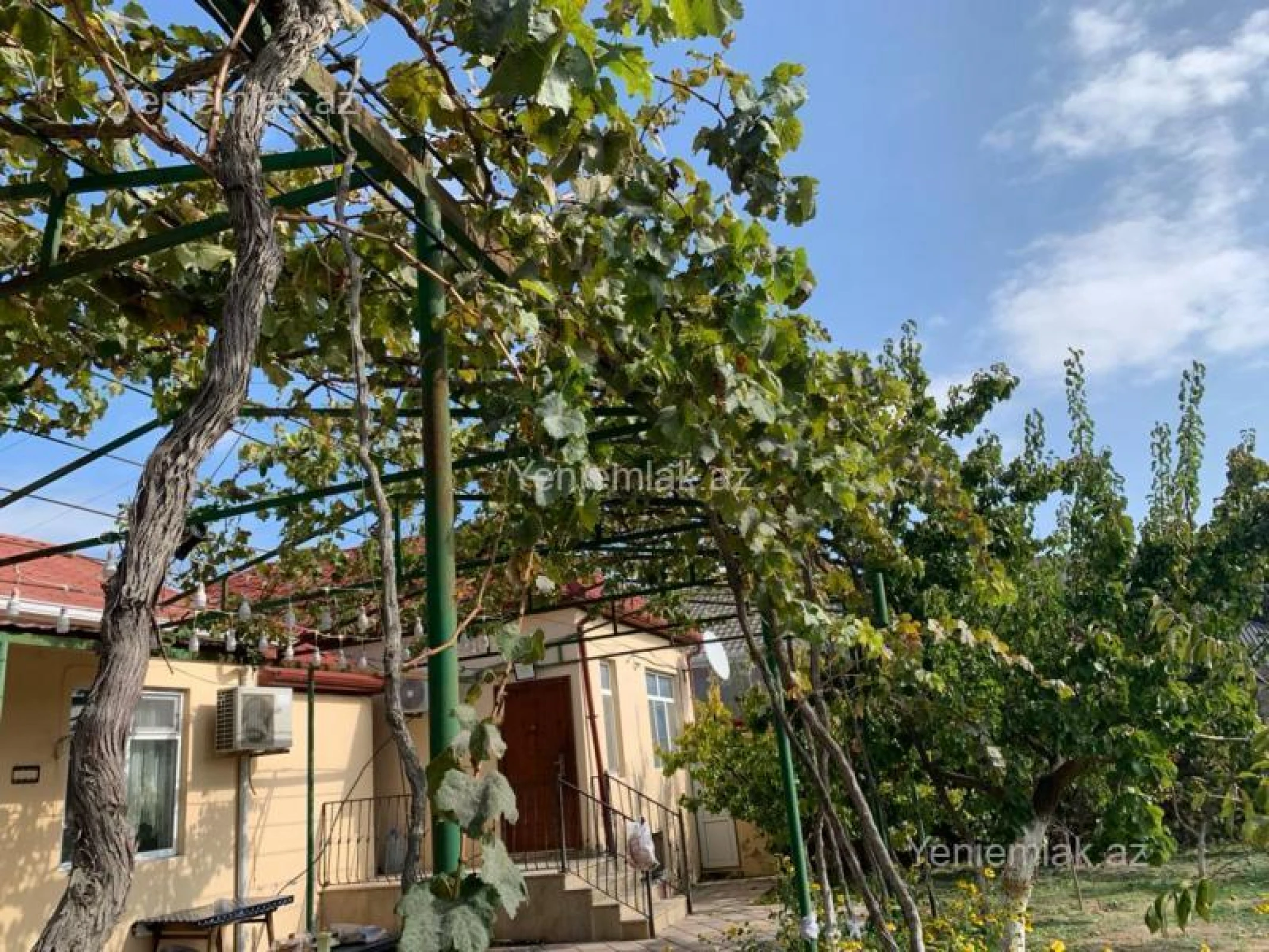 Satılır 5 otaqlı həyət evi 120 m²