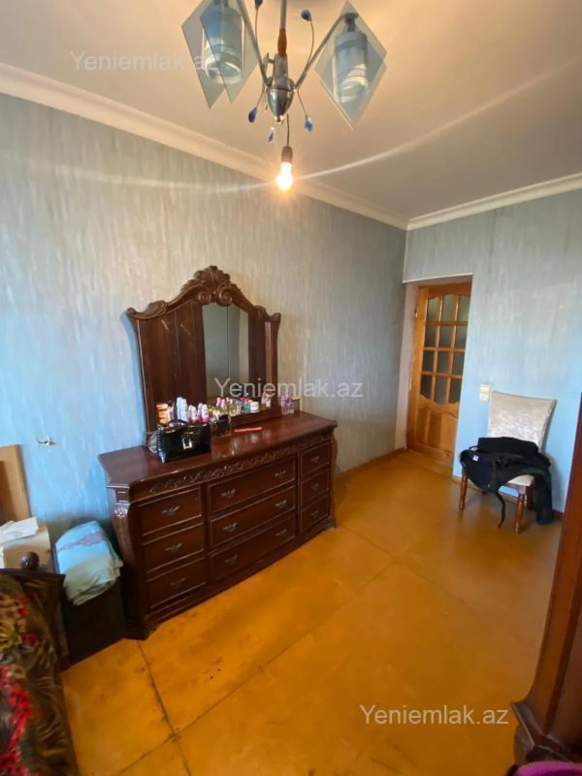 Satılır 3 otaqlı köhnə tikili 80 m²