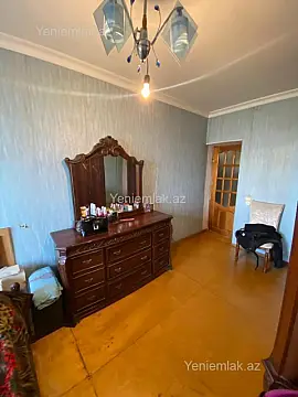 Satılır 3 otaqlı köhnə tikili 80 m²