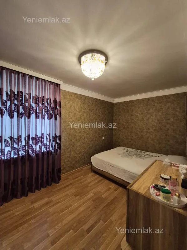 Satılır 2 otaqlı köhnə tikili 50 m²