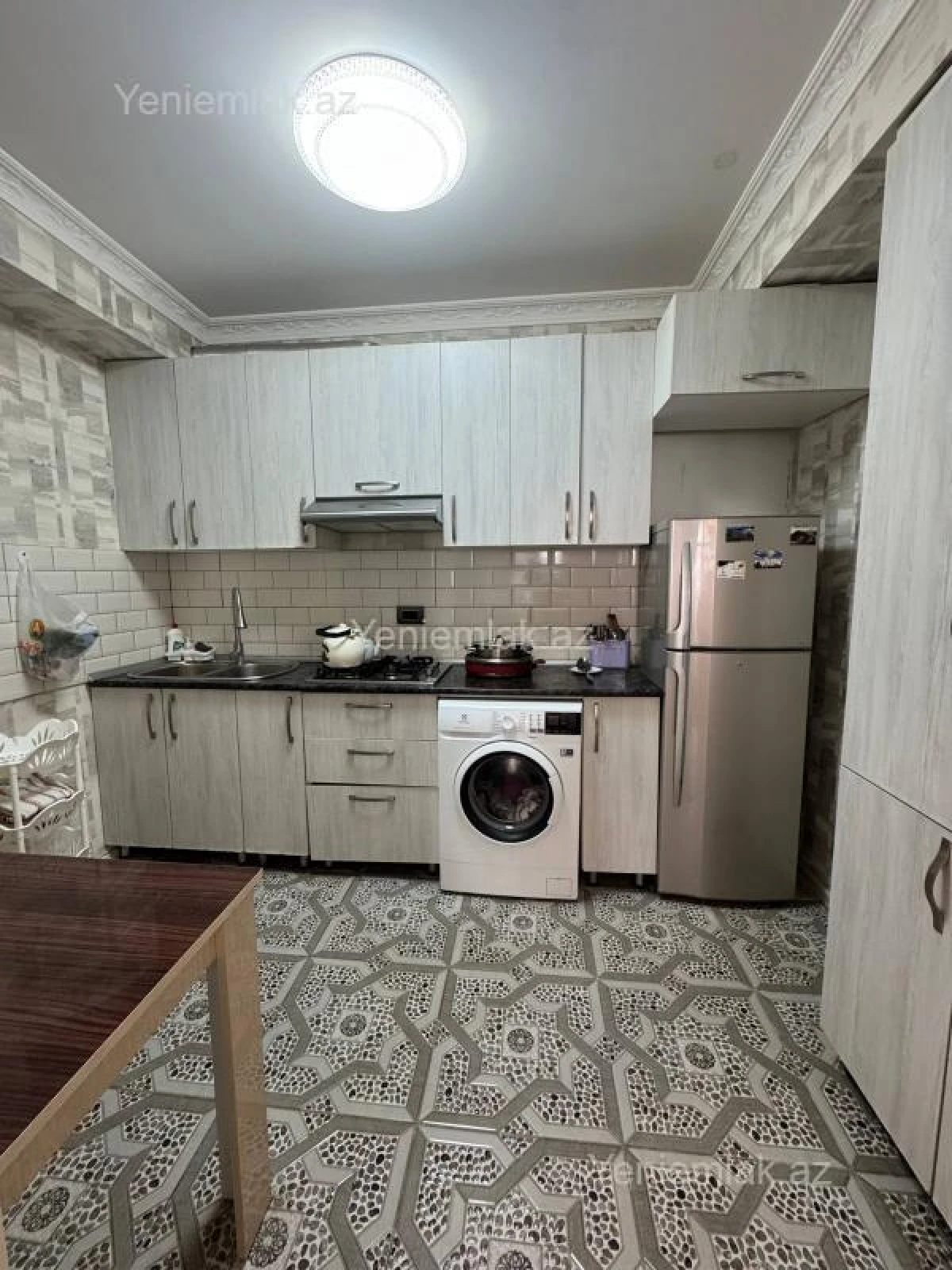 Satılır 3 otaqlı yeni tikili 80 m²