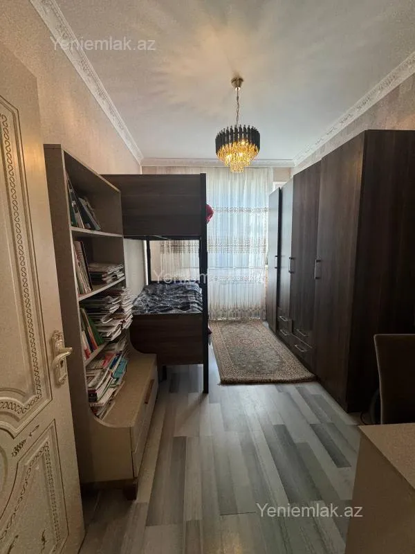 Satılır 3 otaqlı yeni tikili 80 m²