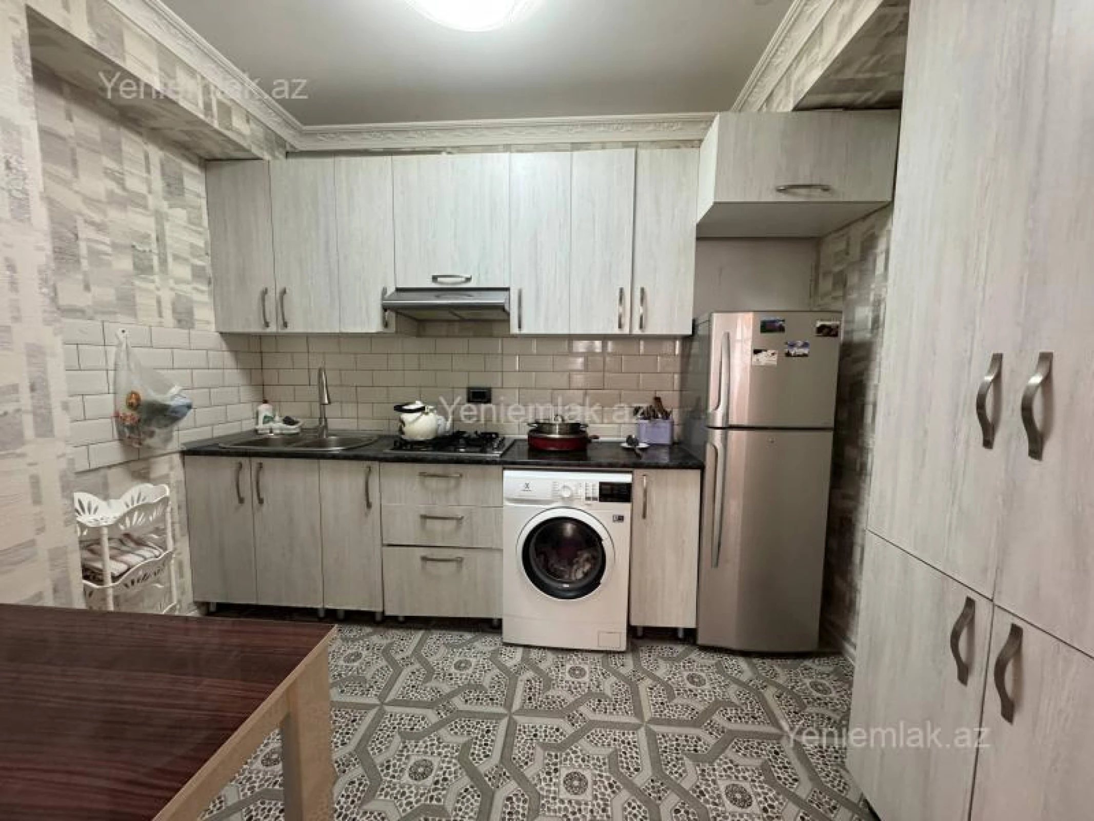 Satılır 3 otaqlı yeni tikili 80 m²