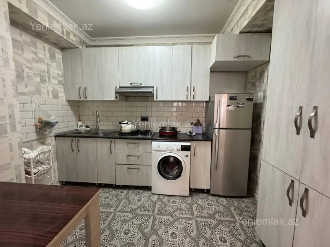 Satılır 3 otaqlı yeni tikili 80 m²