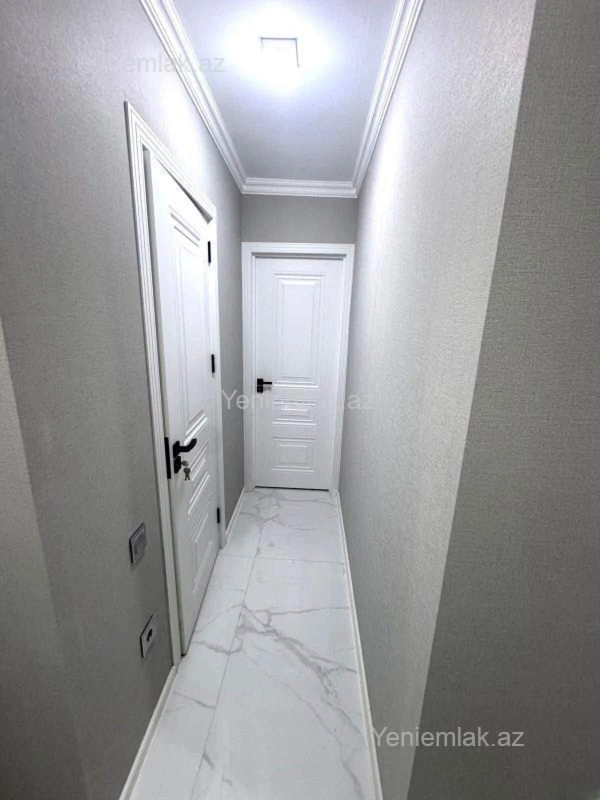 Satılır 2 otaqlı köhnə tikili 60 m²