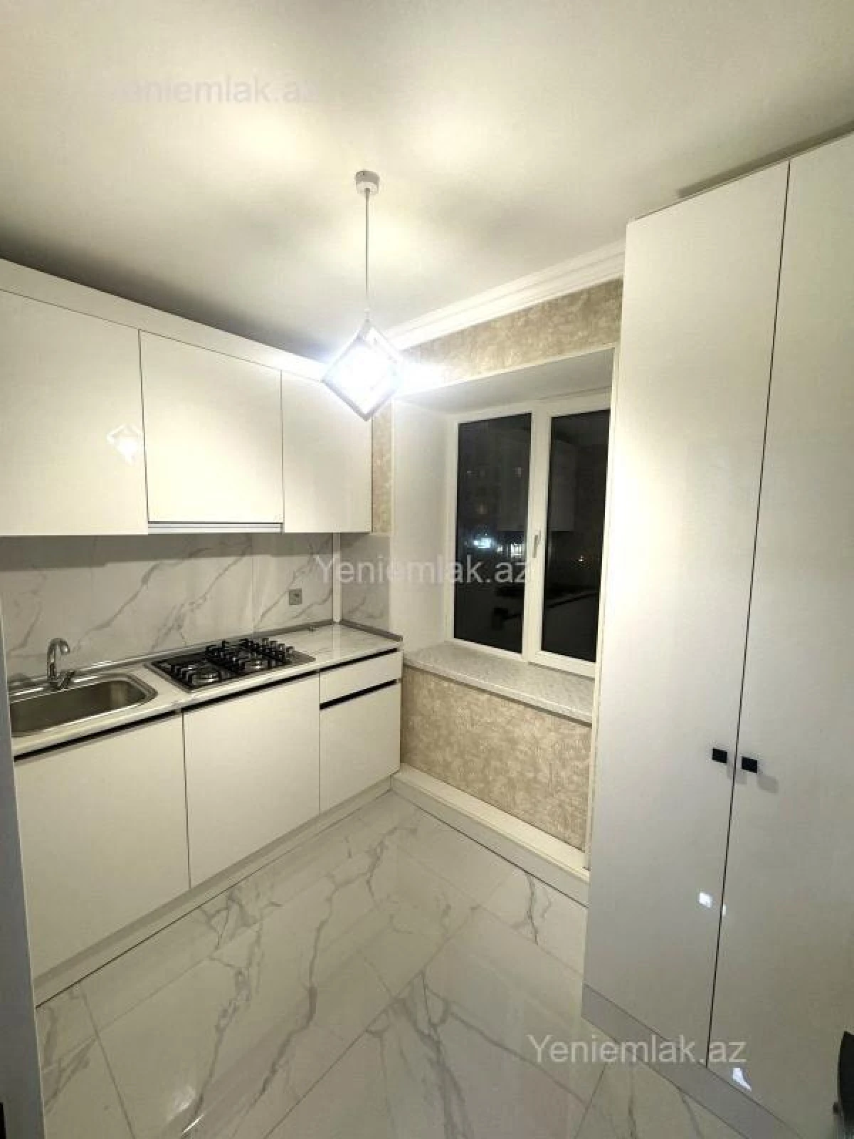 Satılır 2 otaqlı köhnə tikili 60 m²