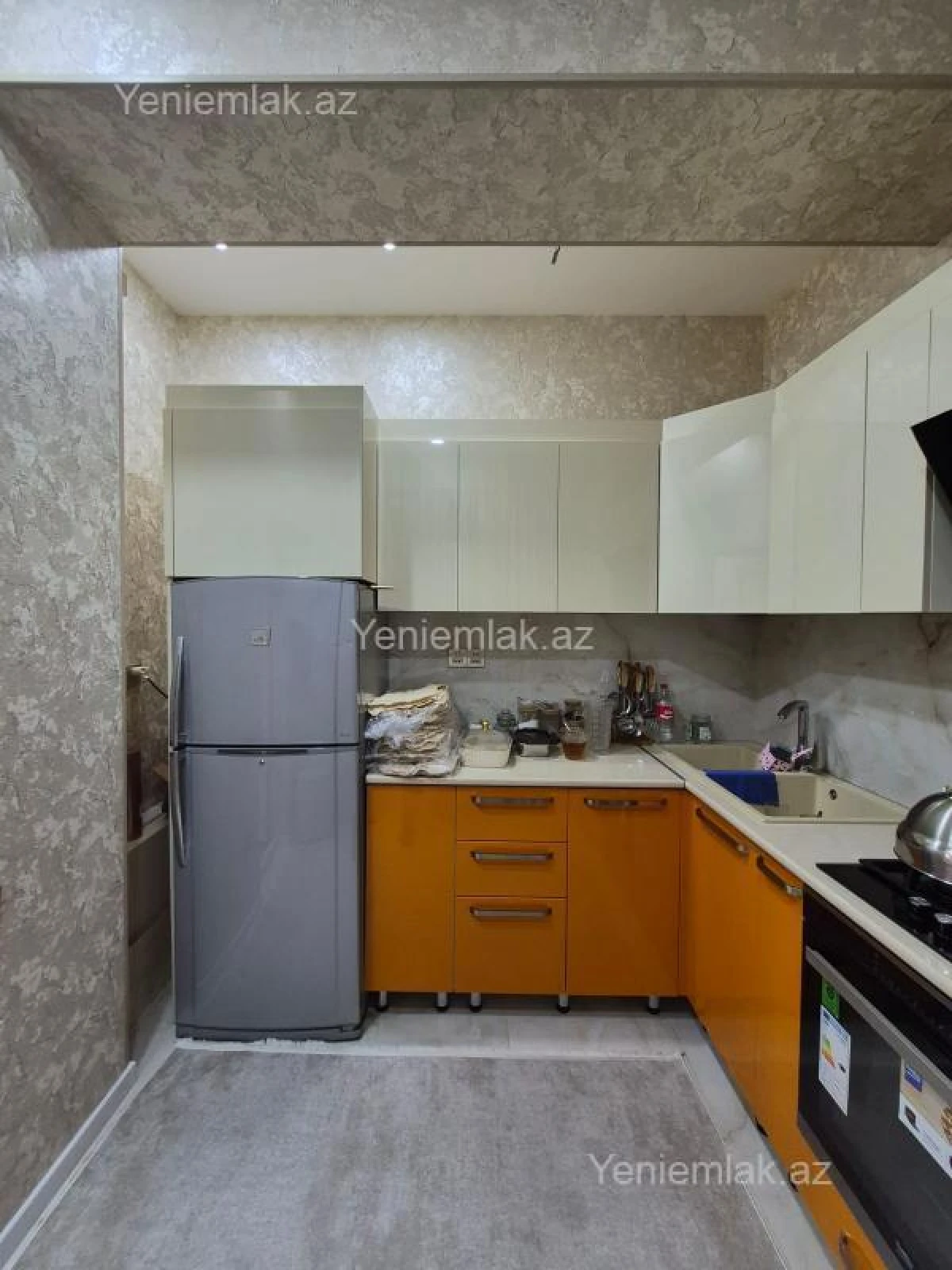 Satılır 2 otaqlı yeni tikili 72 m²