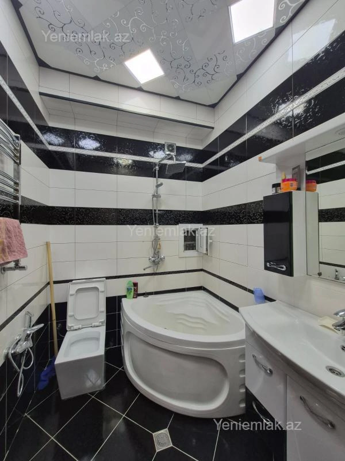 Satılır 2 otaqlı yeni tikili 72 m²