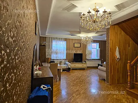 Satılır 5 otaqlı həyət evi 200 m²
