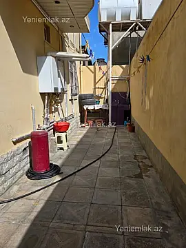 Satılır 5 otaqlı həyət evi 200 m²