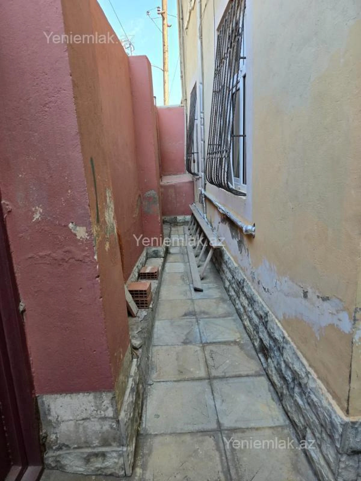 Satılır 5 otaqlı həyət evi 200 m²