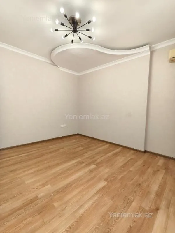 Satılır 4 otaqlı yeni tikili 120 m²