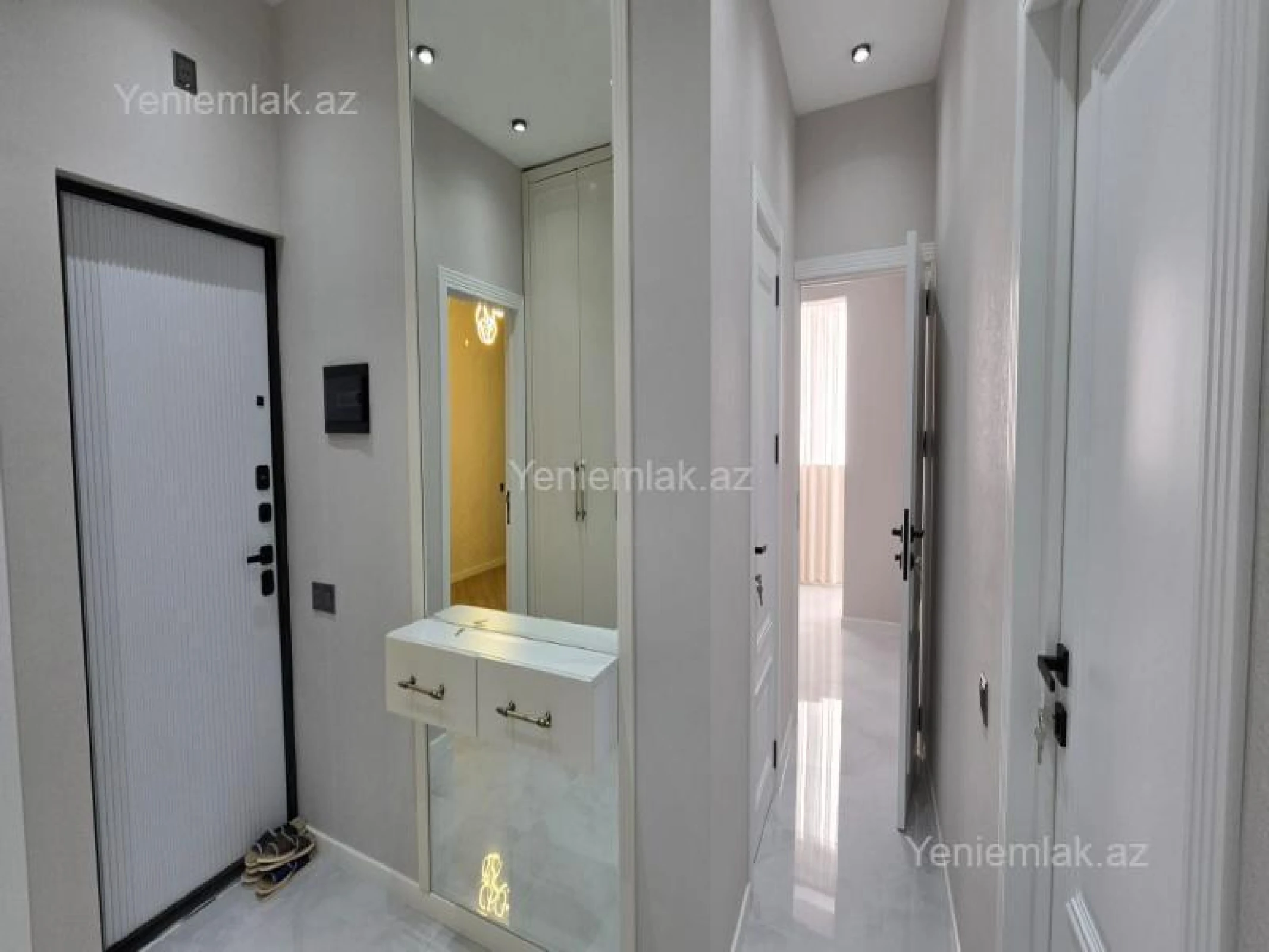 Satılır 4 otaqlı köhnə tikili 100 m²