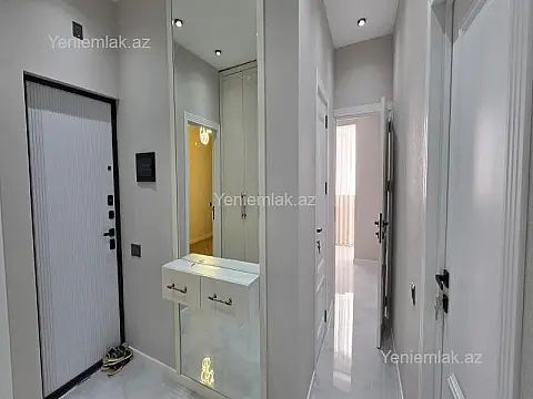 Satılır 4 otaqlı köhnə tikili 100 m²