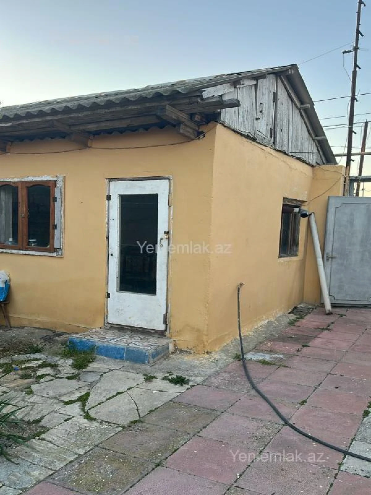 Satılır 3 otaqlı həyət evi 98 m²
