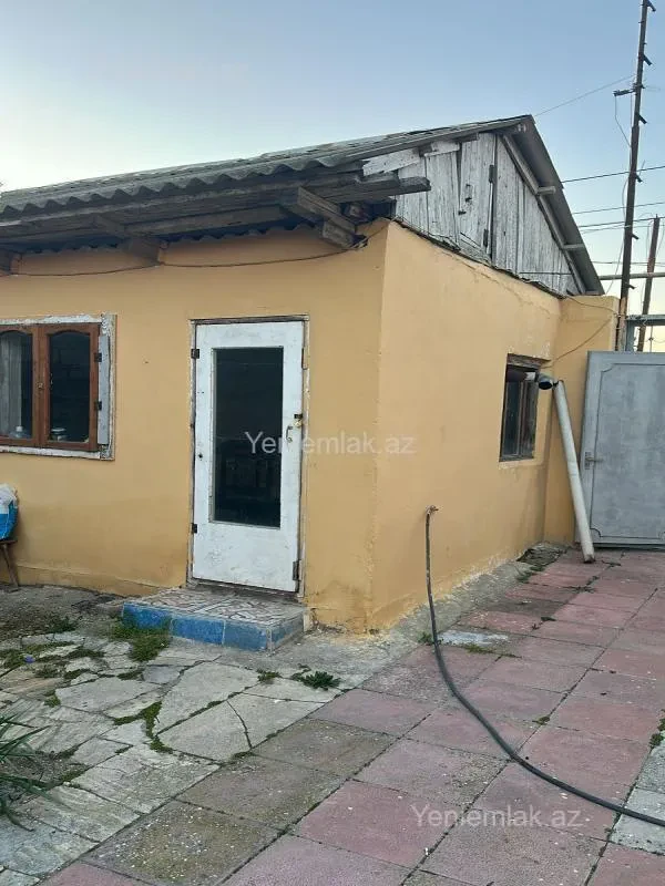 Satılır 3 otaqlı həyət evi 98 m²