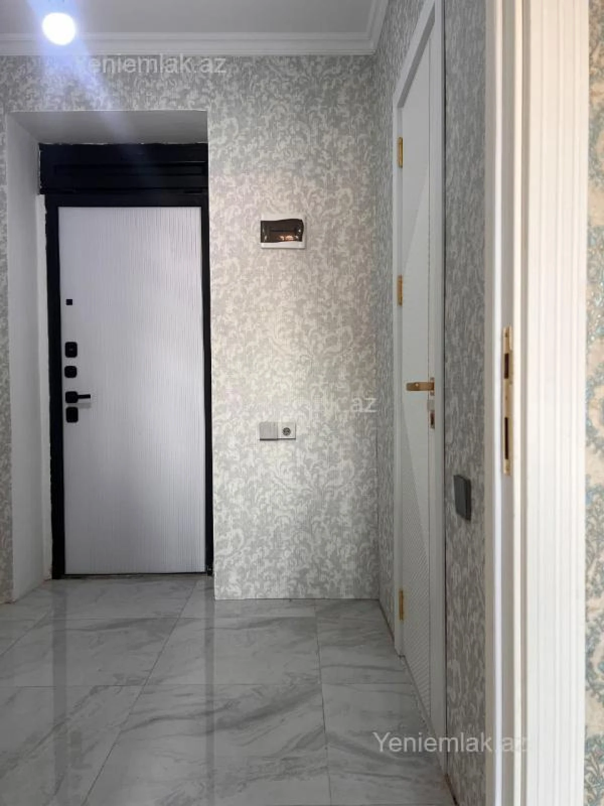 Satılır 1 otaqlı köhnə tikili 25 m²