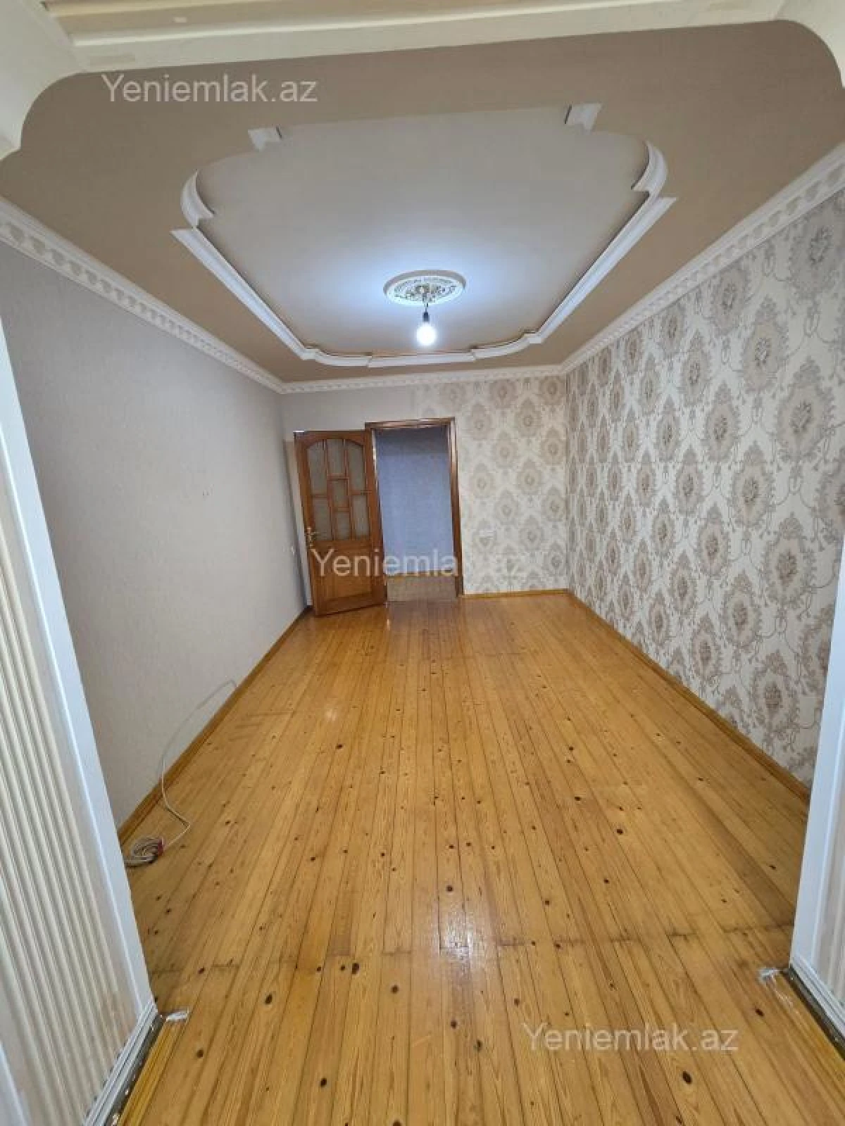 Satılır 2 otaqlı köhnə tikili 55 m²