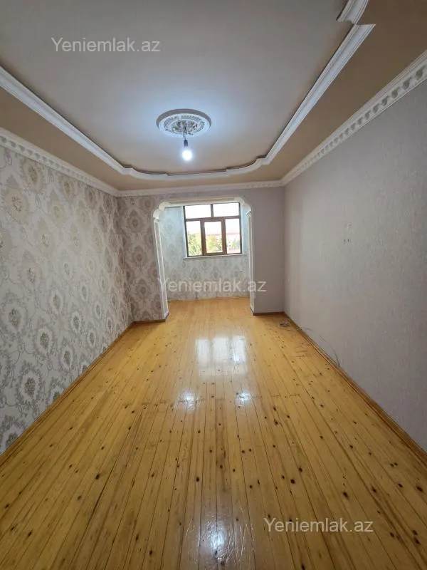 Satılır 2 otaqlı köhnə tikili 55 m²