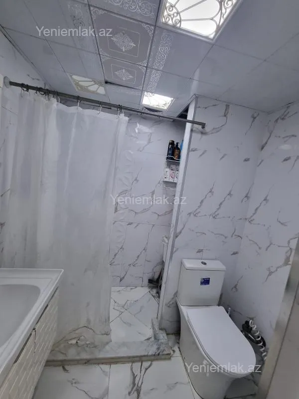Satılır 2 otaqlı köhnə tikili 60 m²