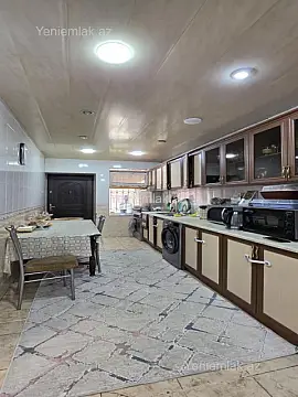 Satılır 5 otaqlı köhnə tikili 110 m²