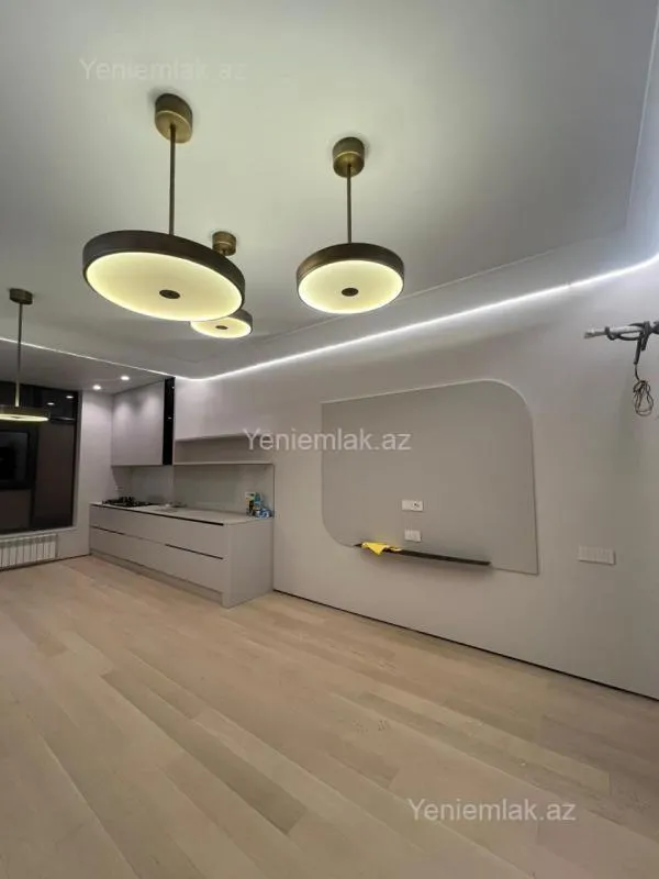 Satılır 3 otaqlı yeni tikili 109 m²