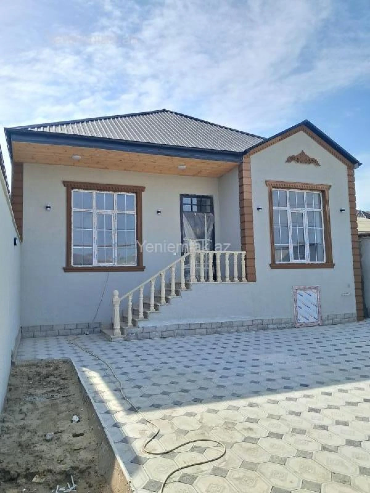 Satılır 4 otaqlı həyət evi 135 m²