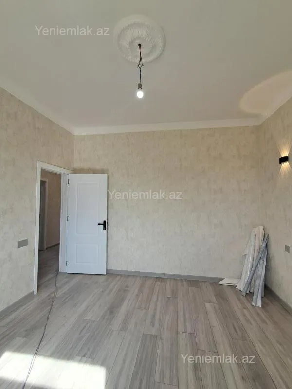Satılır 4 otaqlı həyət evi 135 m²